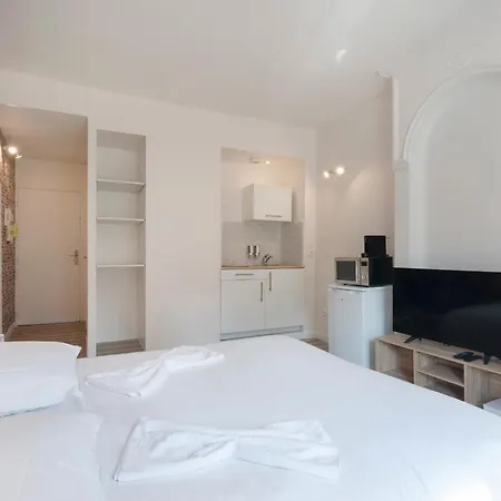 Le Saint-honore Apartment